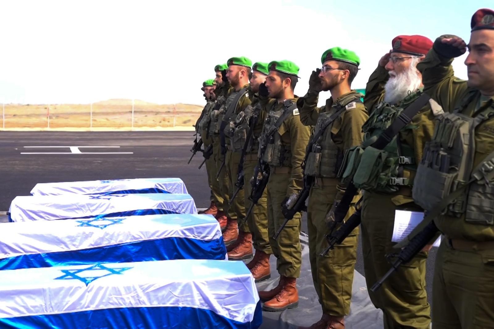 תמונות ממעמד קבלת ארונות החטופים החללים על-ידי כוח צה"ל, ארכיון | צילום: דובר צה"ל