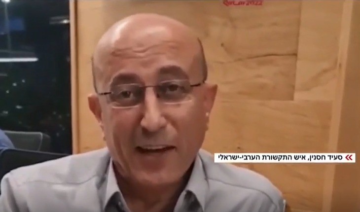 העיתונאי הערבי-ישראלי שתועד מהלל את "מוסריות" המחבלים