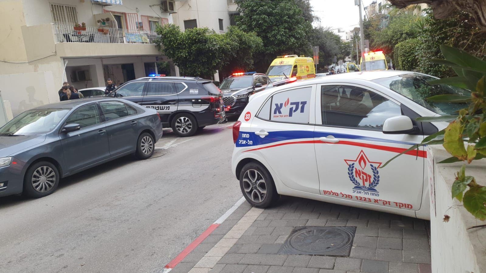 טרגדיה בתל אביב: גבר כבן 55 נמצא ללא רוח חיים ברכבו