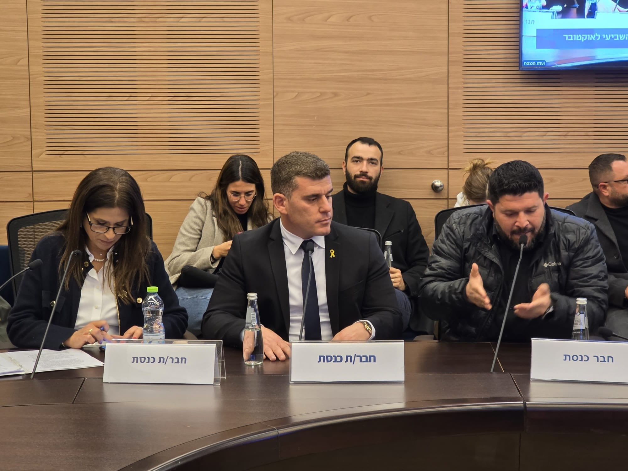נציג המשטרה חשף בכנסת: מאות שוטרים מעוניינים להיפגש עם קב"ן