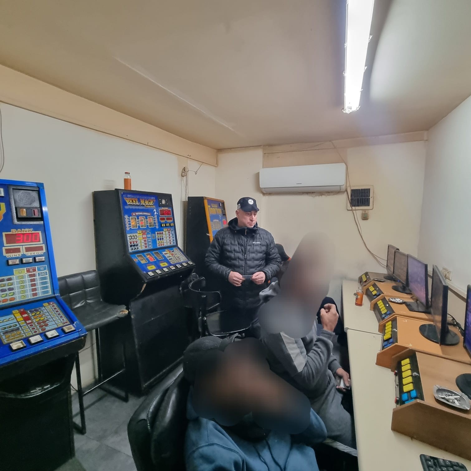 בית הימורים בלתי חוקי בחיפה נחשף – ציוד ואלפי שקלים נתפסו
