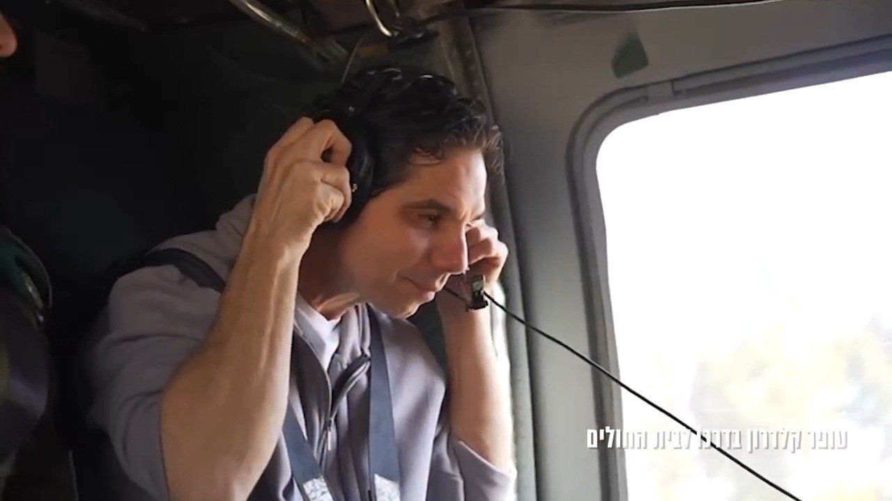 בדרך לבית החולים: המסר מהמסוק של החטופים ששוחררו