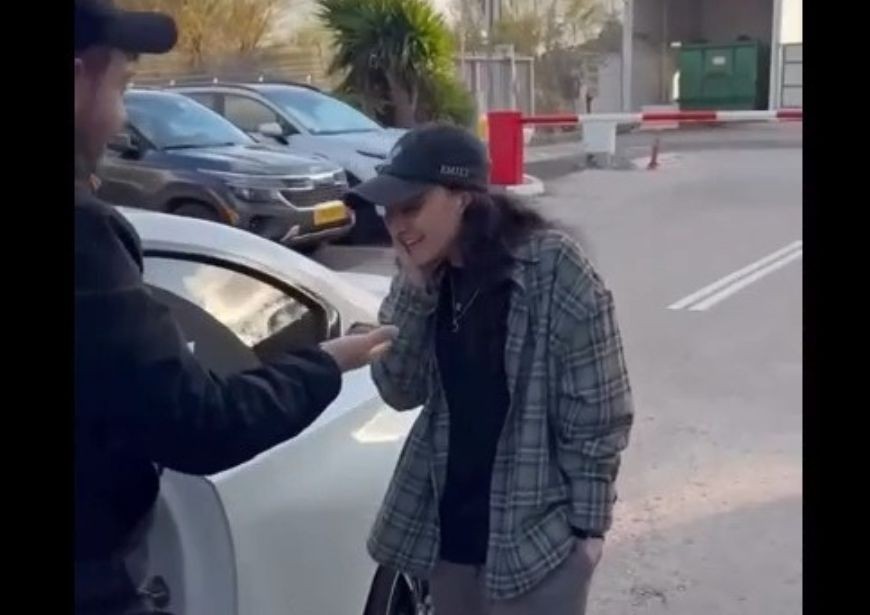 "אין לי מילים": אמילי דמארי קיבלה מתנה יוקרתית | צפו