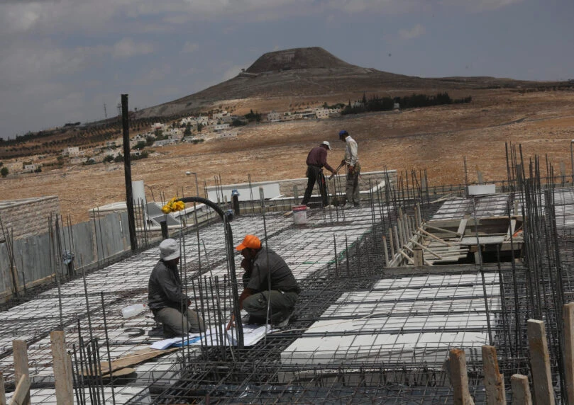 סקר: התושבים מתנגדים להכנסת פועלים מהרש"פ - המועצה מתעלמת