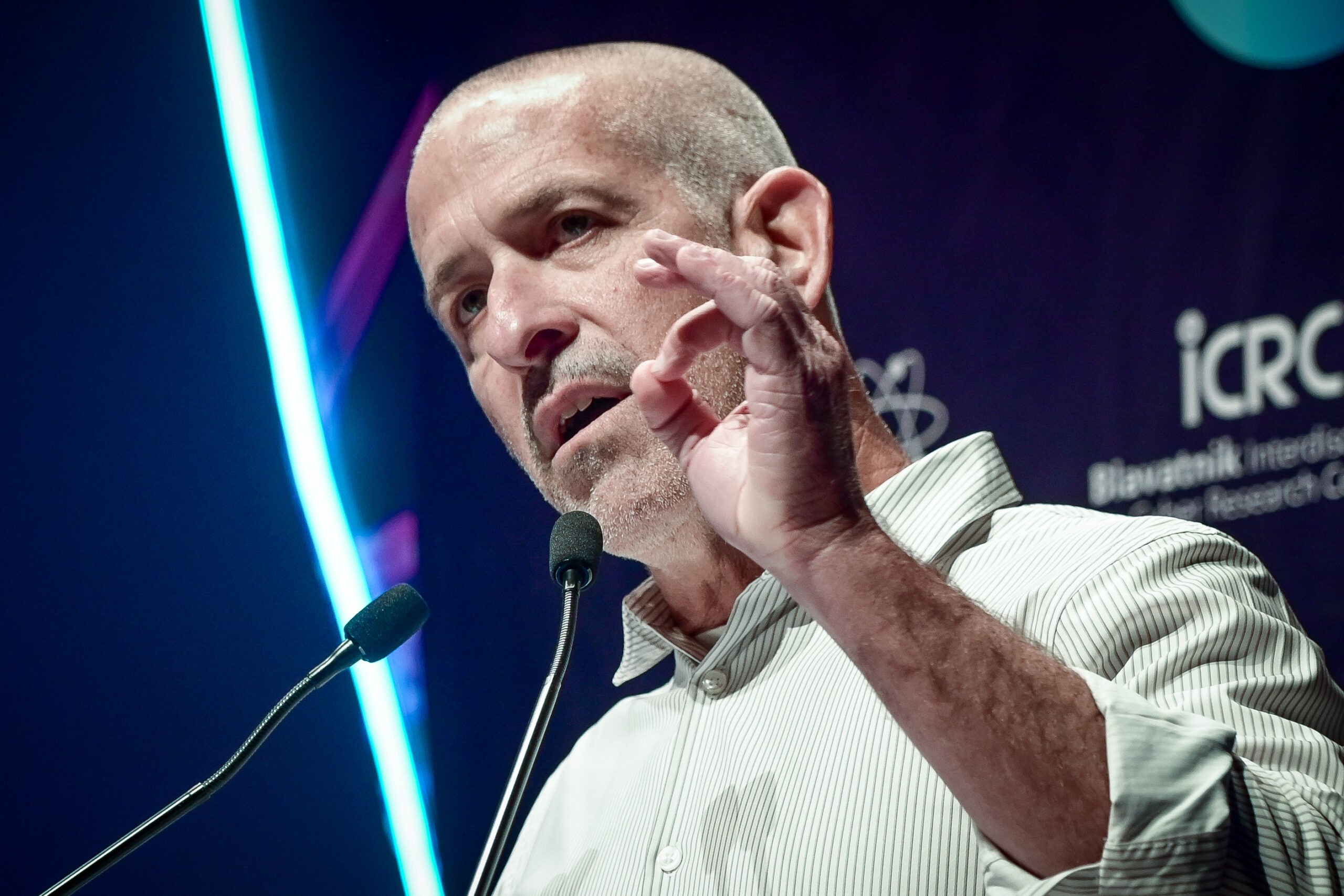 הממשלה תתכנס מחר להצביע על פיטוריו של רונן בר