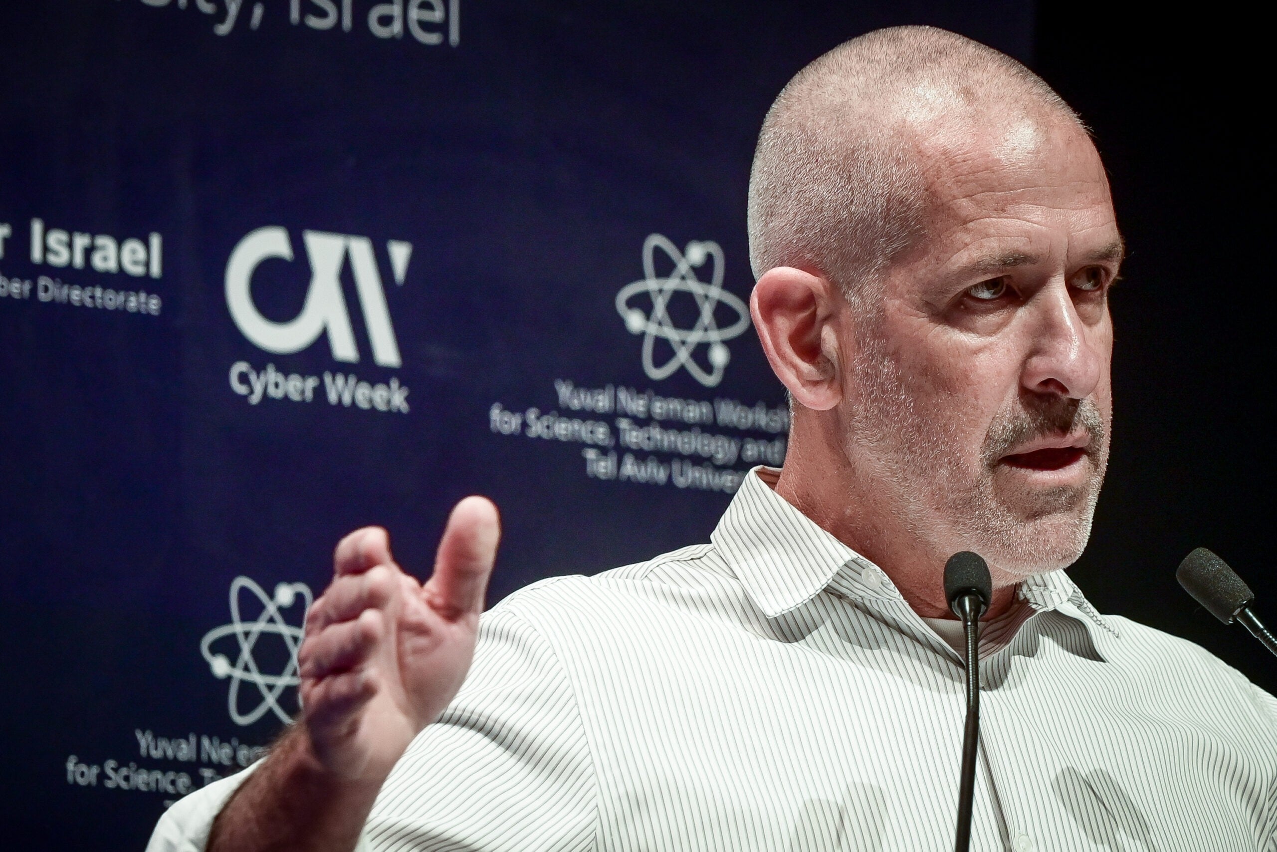השב"כ הפעיל את כל הכלים כדי להשאיר את בר בתפקיד // פרשנות