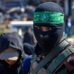 כך ארגוני הטרור משתמשים ברשתות החברתיות כדי לעקוב אחריכם