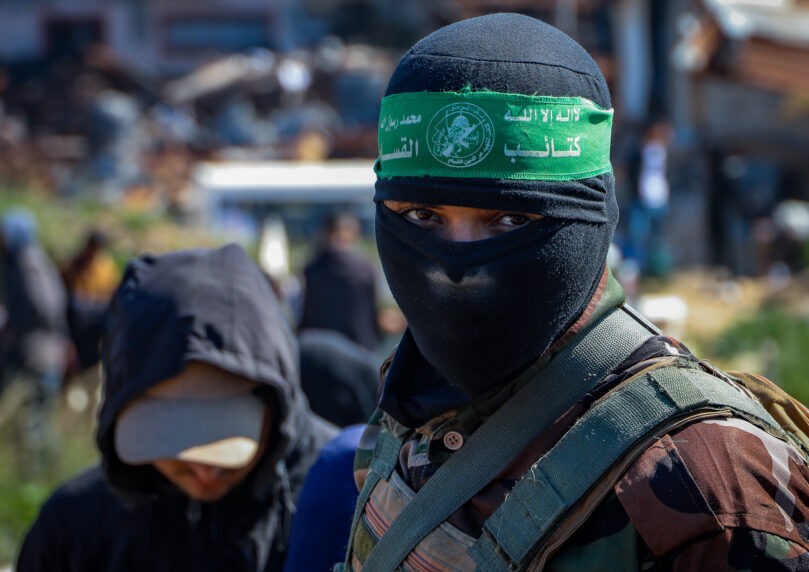 כך ארגוני הטרור משתמשים ברשתות החברתיות כדי לעקוב אחריכם