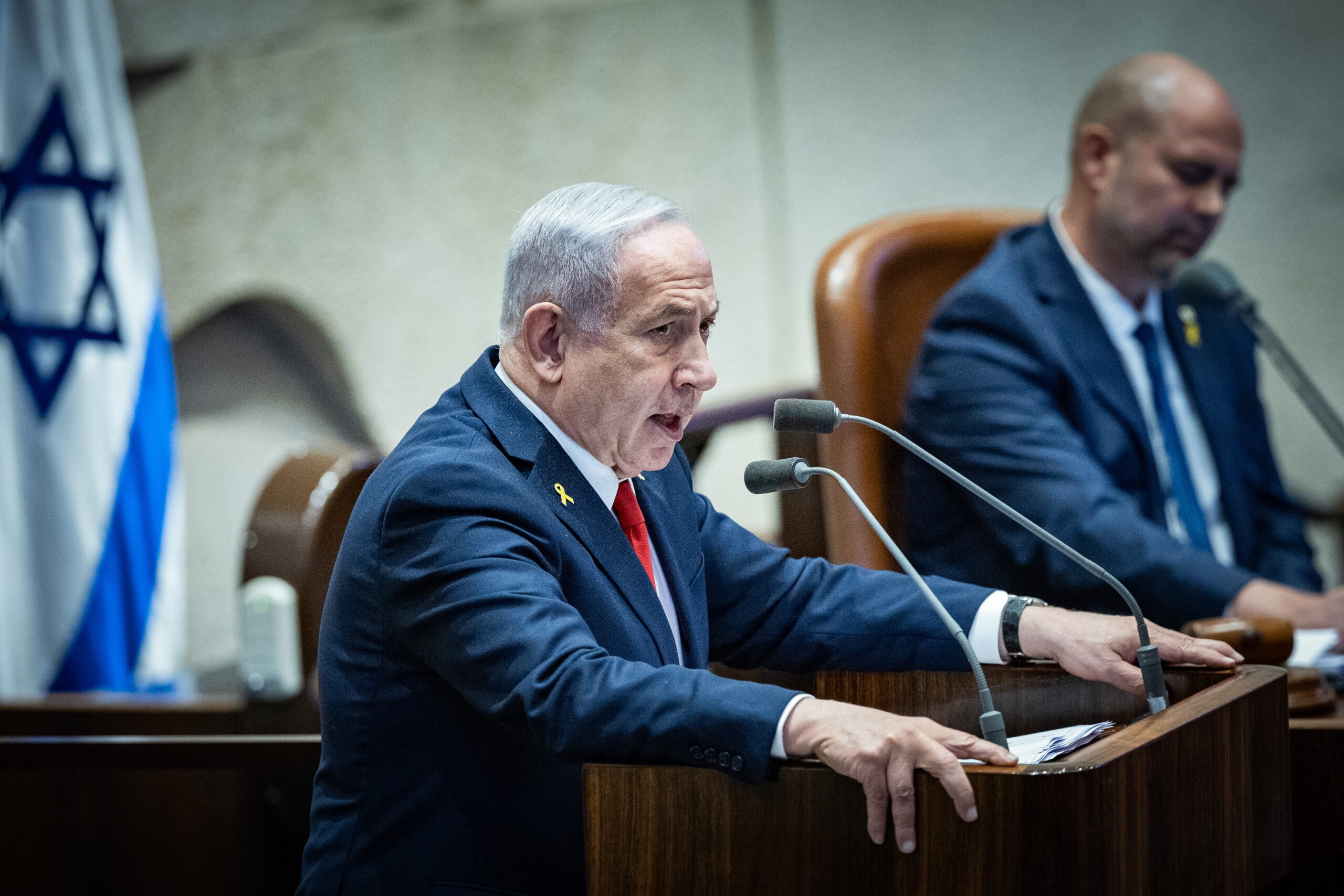 רה"מ תקף: מראיינים את ברק ולא שואלים אותו על אפשטיין