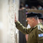 עיתונאי 12 על ביקור הרמטכ"ל בכותל: "סמל של נמות ולא נתגייס"