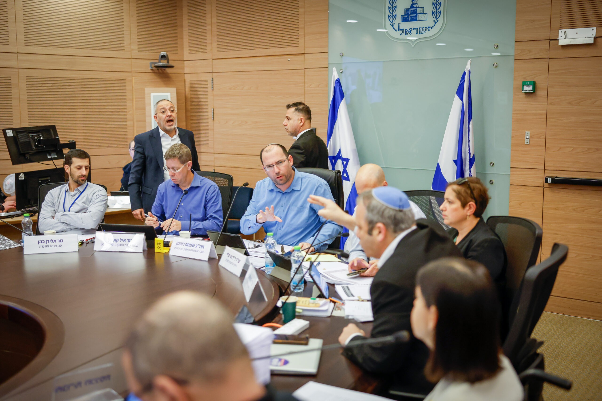 החלו ההצבעות על החוק לשינוי הרכב הוועדה לבחירת שופטים
