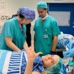 אמילי דמארי לאחר סדרת ניתוחים: "מקבלת את הכאב והצלקות"