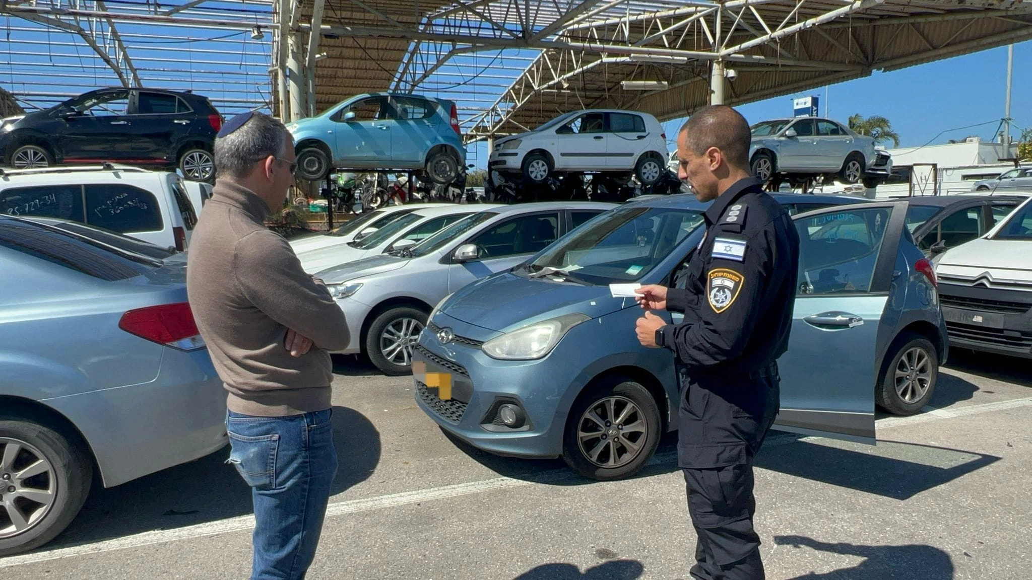 מתנה לא צפויה לירח הדבש: הרכב שנגנב ביום החתונה הושב לכלה