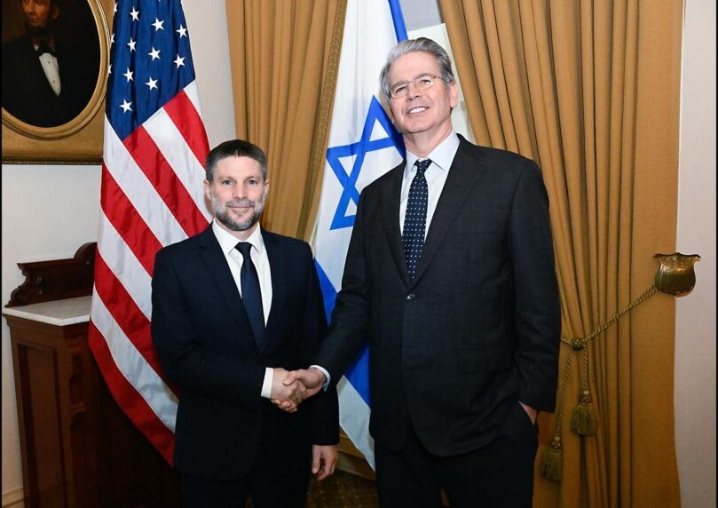 נשבר החרם של ממשל ביידן: שר האוצר נפגש עם מקבילו האמריקני