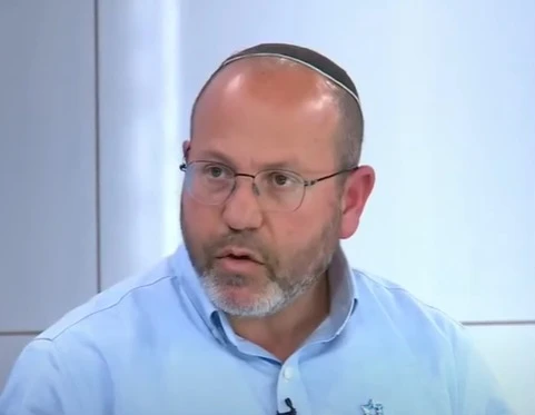 "אמא הסתכלה עליך מחופש בגיל שנה": המסר המצמרר של אב החטוף