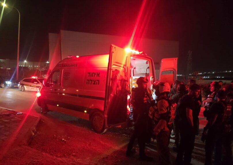 פיגוע ירי סמוך לאריאל: מתבצע מרדף אחר המחבל