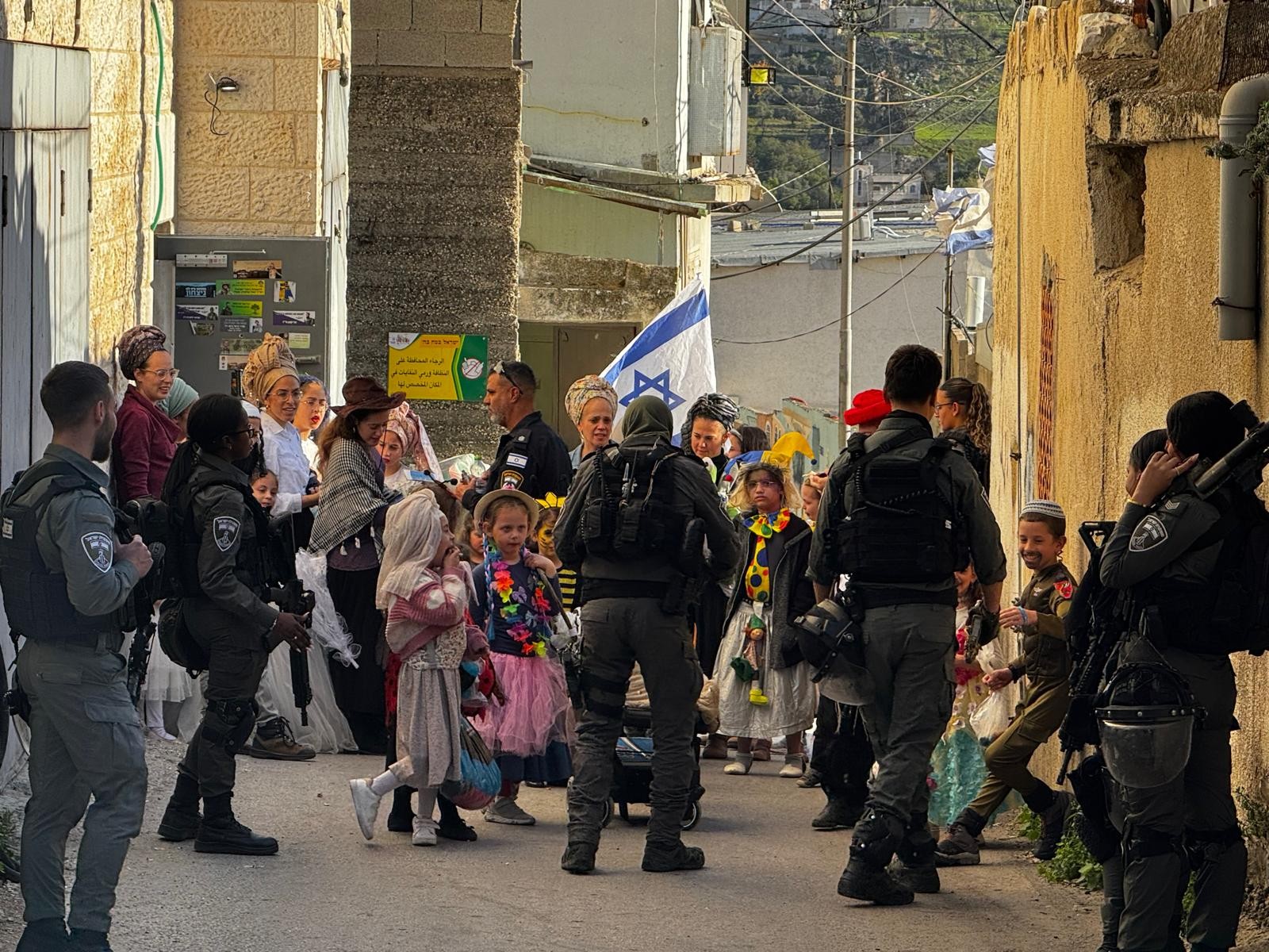 צביקה מור: "כמו אבותינו - נחגוג פורים בשמחה למרות הקושי"