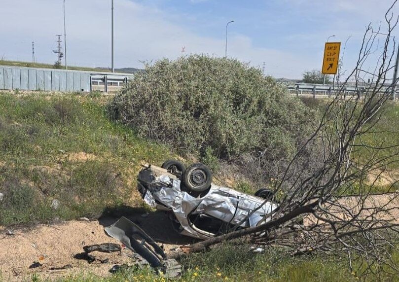 נהג רכב נפצע בינוני כתוצאה מתאונה עצמית בכביש 6
