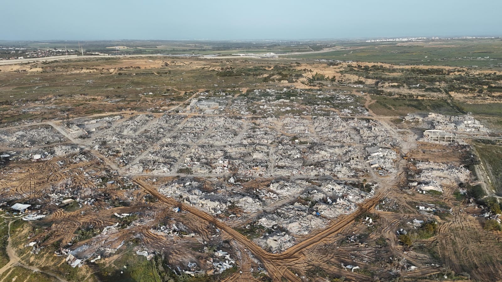 תיעוד | השמדת השכונה שצופה על שדרות ע"י לוחמי חטיבה 401