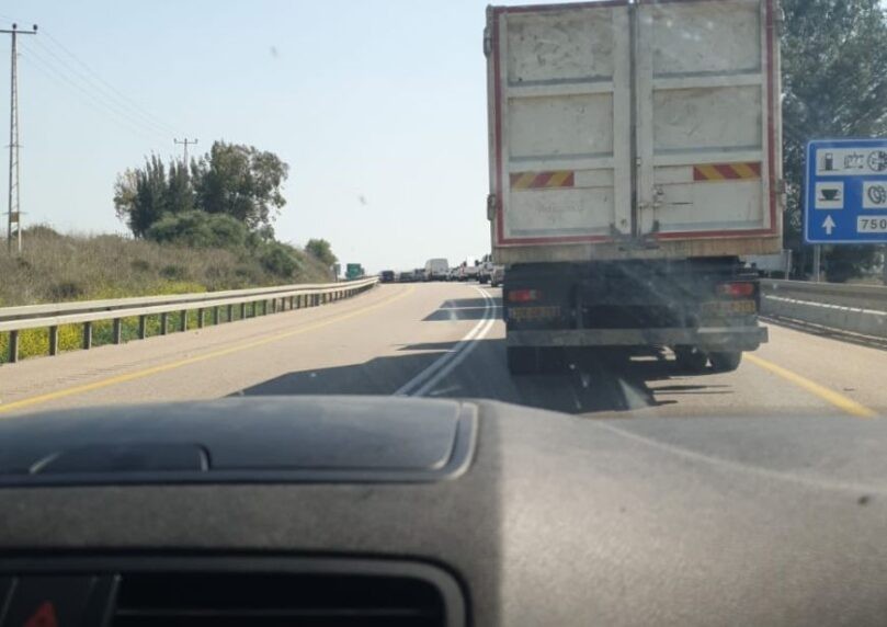 פורים בירושלים: אלפים תקועים בכבישים בדרך לחגיגות בבירה
