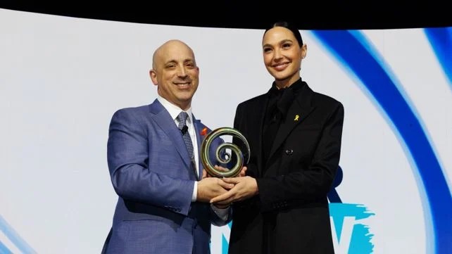 "אני שחקנית, אני ישראלית ואני יהודייה": גל גדות בנאום מרגש