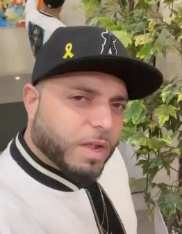 הסלבס נגד הבמאי יובל אברהם: "אפס שלא עומד לצד העם שלו"
