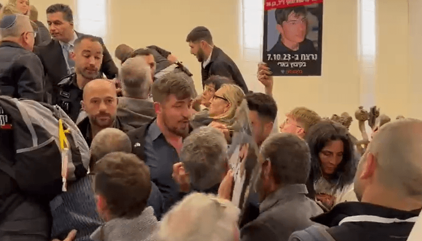 מהומות בכנסת בין מאבטחים למשפחות שכולות | צפו בתיעודים