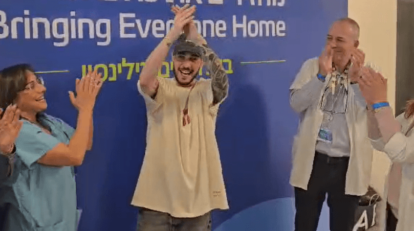 ניצח את חמאס: אלי-ה כהן שוחרר מבית החולים | צפו