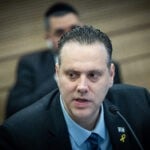 השר מיקי זוהר בצעד ראשון לעצירת המימון לקולנוע הישראלי