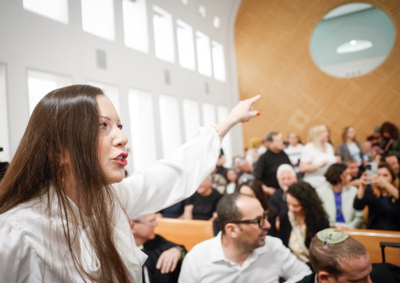מהומה בבג"צ: השופט יצחק עמית הורה להוציא את ח"כ גוטליב בכוח