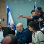 הטענות לאכיפה בררנית והביקורת: "תשובות היועמ"שית – של GPT"