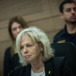 חרף סירובה: הממשלה זימנה שוב את היועמ"שית לשימוע לפני הדחה