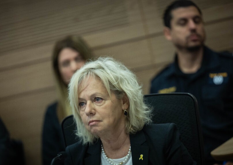 חרף סירובה: הממשלה זימנה שוב את היועמ"שית לשימוע לפני הדחה