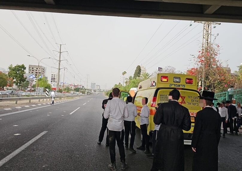 נער בן 13 התמוטט ועבר החייאה בהפגנת הפלג הירושלמי בכביש 4