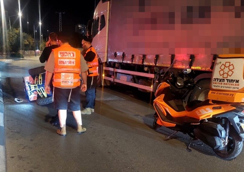 גבר כבן 60 רוכב טרקטורון חשמלי נפצע בתאונה בקרית גת