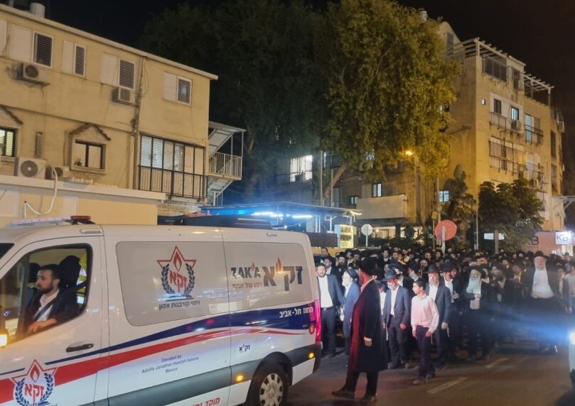 אב לשישה התמוטט בביתו - כוחות ההצלה נאלצו לקבוע את מותו