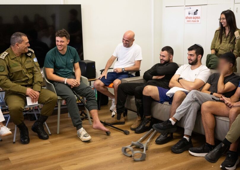 הממשלה אישרה: המדינה תממן ייצוג משפטי לפצועי צה"ל