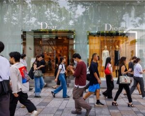 המפלה של LVMH: הרמס עוקפת את ענקית היוקרה בשווי שוק