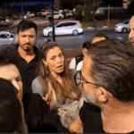 זעם ברעננה: מאות עצרו בגופם את שידור הטקס הבזוי