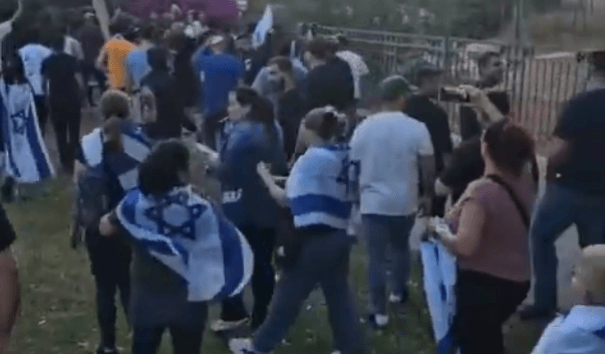 "בבושת פנים": זה מה שקרה כשפעילים למען עזה הפגינו בבאר שבע