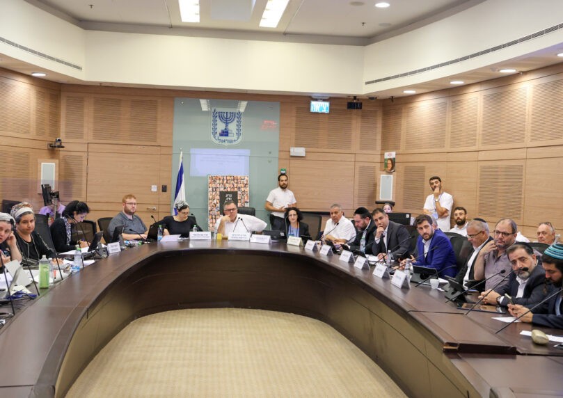 מאבק הסיגריות: הכנסת דנה על אזהרות גרפיות על מוצרי העישון