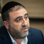 השר משה ארבל חוזר בו מהתפטרותו – למרות פרישת המפלגה מהממשלה