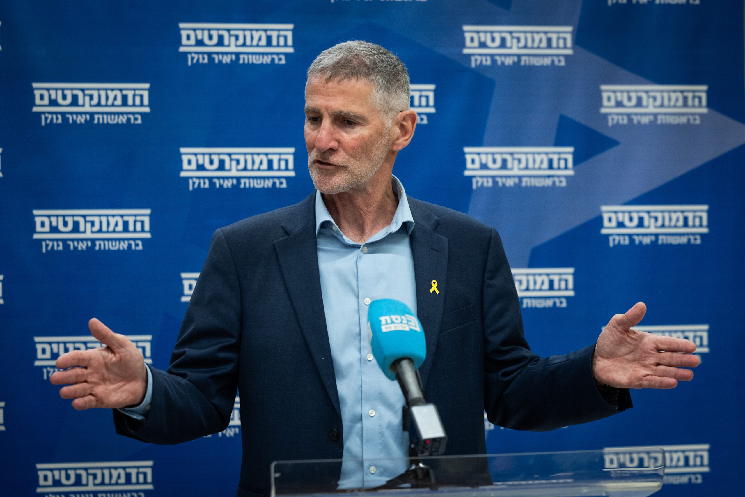 למרות עלילת הדם: בגלי צה"ל ימשיכו לראיין את יאיר גולן