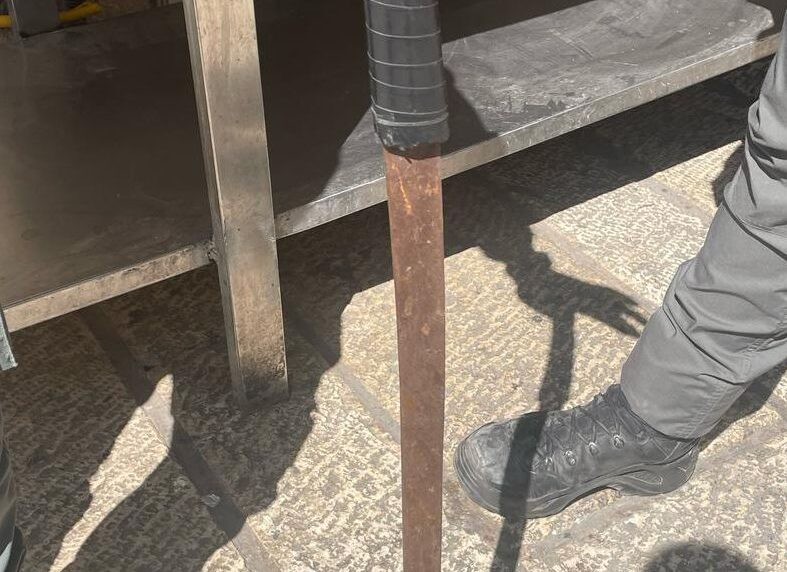 כמו בימי הביניים: ערבים השתמשו בחרב כדי לתקוף אחד את השני