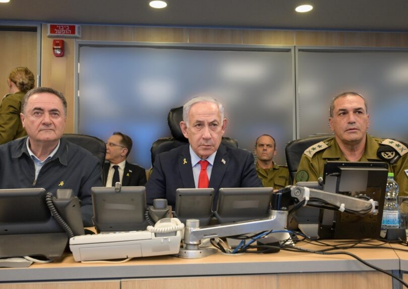 עוקב מקרוב: רה"מ נכח בזמן התקיפה בתימן בקריה בתל אביב | צפו