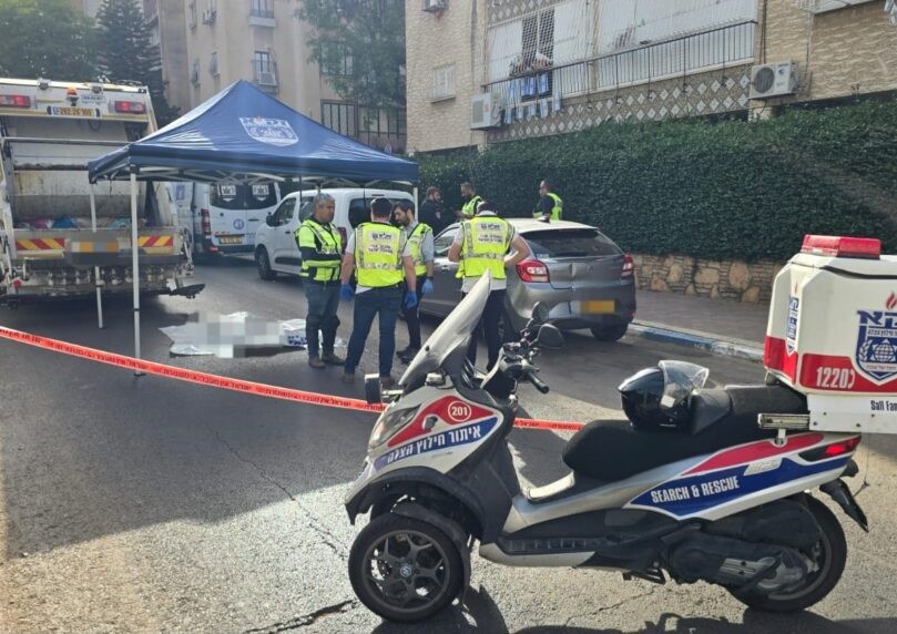טרגדיה בפתח תקווה: הולכת רגל כבת 40 נהרגה מפגיעת משאית
