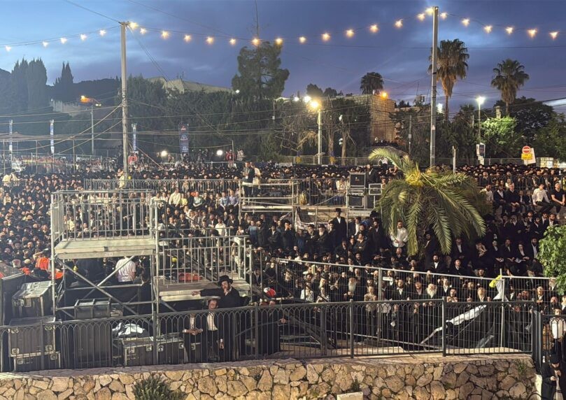 שירת "אני מאמין" לזכרם של 45 הרוגי אסון מירון | צפו