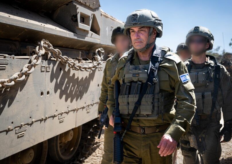 חבר הקבינט קורא לפטר את הרמטכ"ל - אלא אם יממש את דרישתו