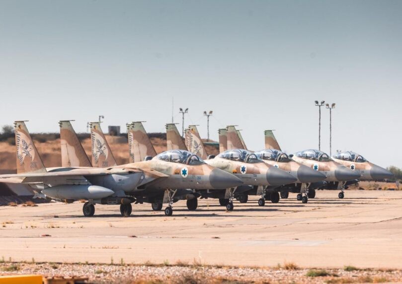 החלה התקיפה הישראלית באזור נמל התעופה הבינלאומי בצנעא