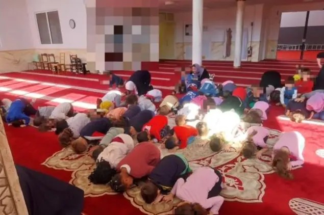 סערה באיטליה: ילדים קתולים נלקחו למסגד והתפללו